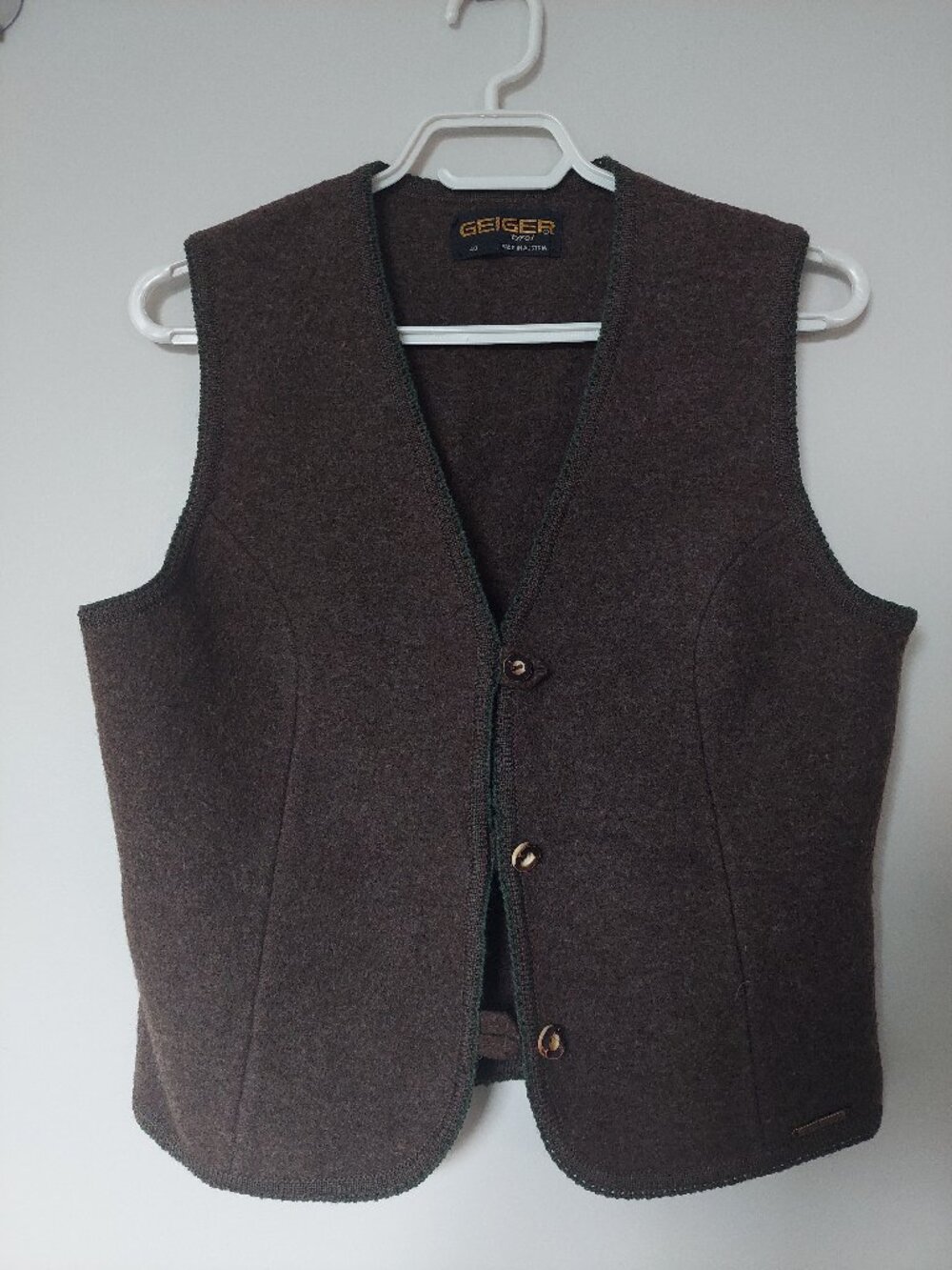 Geiger Made in Austria Women's 40/US M 100% Boiled Wool Vest Brown